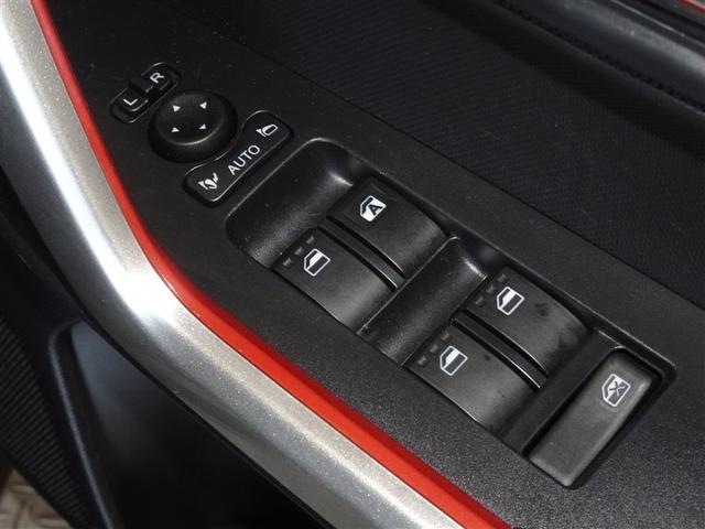 �d���i�[���h�A�~���[�E�p���[�E�C���h�E�𑕔����Ă��܂��B