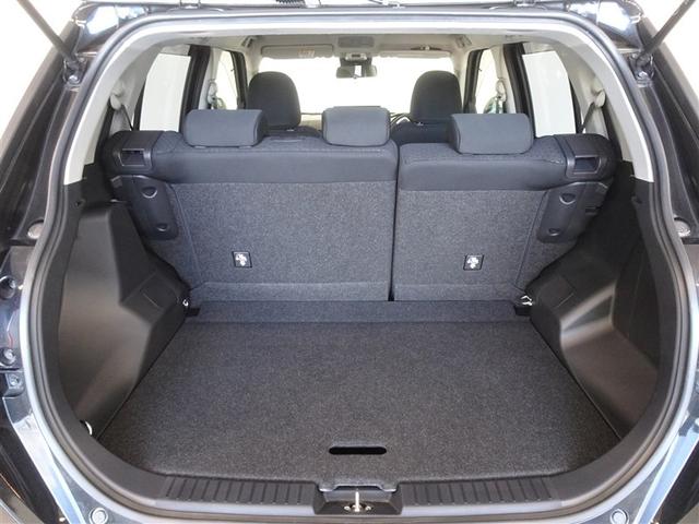 �R���p�N�g�ł����A����g���Ȃ�\���ȃX�y�[�X�̃g�����N���[���ł��B