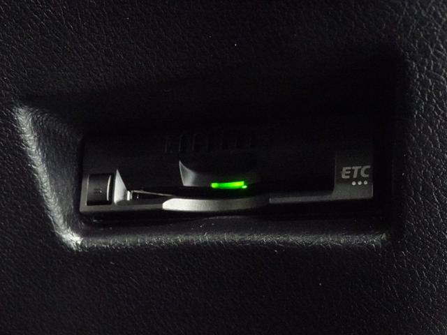 シエンタ ハイブリッド　Ｇ　セーフティーエディション　衝突被害軽減システム　メモリーナビ　フルセグ　バックカメラ　ＥＴＣ　両側電動スライド　３列シート　ＬＥＤヘッドランプ　スマートキー　乗車定員７人（15枚目）