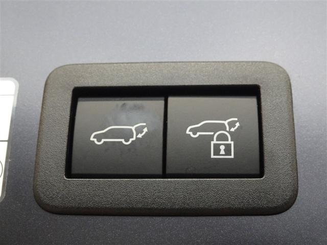 �p���[�o�b�N�h�A�𑕔����Ă��܂��B�o�b�N�h�A���^�]�Ȃ�����J�ł��܂��A�֗��ł���B