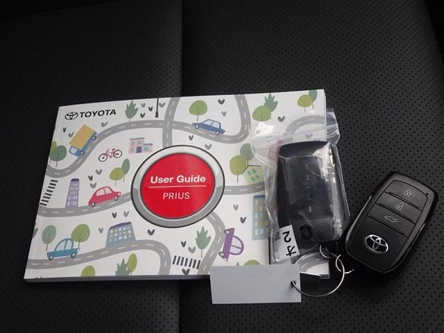プリウス Z 衝突被害軽減システム フルセグ バックカメラ ETC サンルーフ LEDヘッドランプ スマートキー(29枚目)