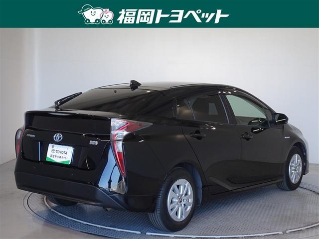 プリウス Ｓセーフティプラス　衝突被害軽減システム　メモリーナビ　フルセグ　バックカメラ　ＥＴＣ　ＬＥＤヘッドランプ　スマートキー（3枚目）