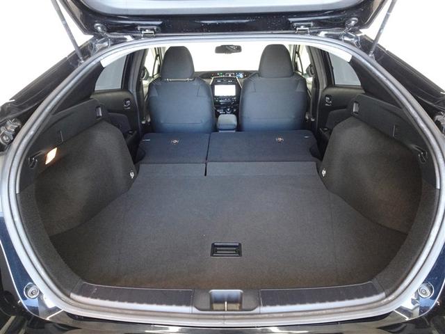 プリウス Ｓセーフティプラス　衝突被害軽減システム　メモリーナビ　フルセグ　バックカメラ　ＥＴＣ　ＬＥＤヘッドランプ　スマートキー（19枚目）