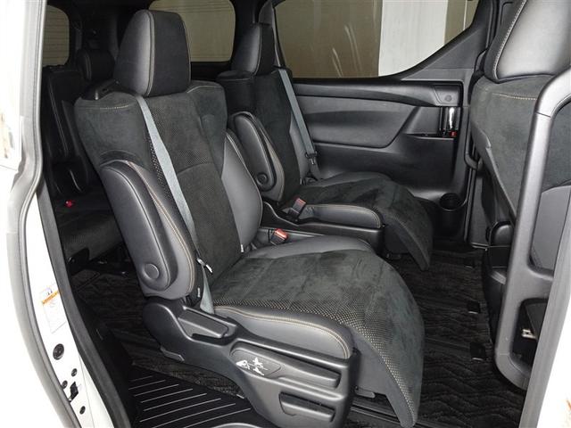 アルファード ２．５Ｓ　タイプゴールド　衝突被害軽減システム　メモリーナビ　フルセグ　後席モニター　バックカメラ　ＥＴＣ　サンルーフ　両側電動スライド　３列シート　ＬＥＤヘッドランプ　スマートキー　乗車定員７人（17枚目）