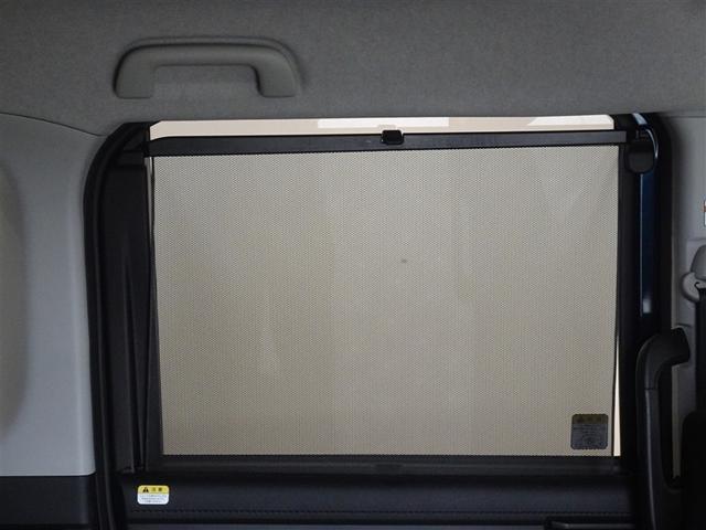 �Z�J���h�V�[�g�̑��K���X�ɂ͓��悯�̃V�F�[�h�𑕔����Ă��܂��B�����������̃J�b�g�ɁA�v���C�o�V�[�΍�Ƃ��Ă��d�󂵂܂��B