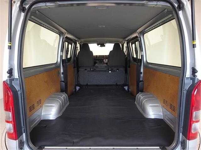 �Z�J���h�V�[�g��|������Ԃł��B�׎��X�y�[�X���L����܂��B