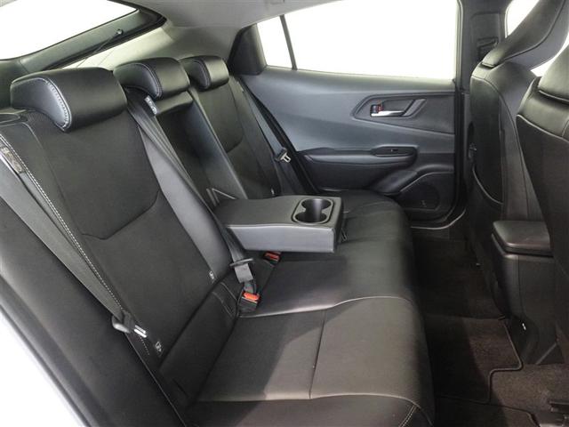 プリウス Ｚ　衝突被害軽減システム　フルセグ　バックカメラ　ＥＴＣ　サンルーフ　ＬＥＤヘッドランプ　スマートキー（19枚目）