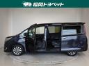 両側パワースライドドア付きだから、狭い駐車スペースなどでの 乗り降りラクラク!小さなお子さまのいるご家庭には嬉しい装備。