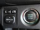 キーは鞄やポケットに入れたままでラクチン始動、スマートエントリーシステムを装備してます。