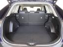 ５人乗車時でも十分なスペースのトランクルームです。