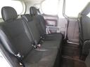 ３名乗車できるセカンドシートです。