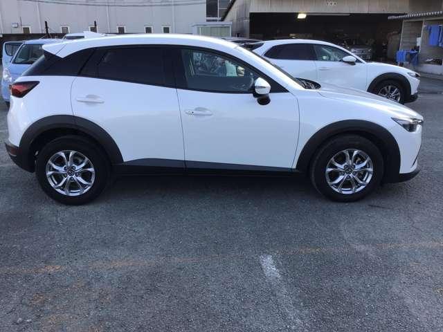 ＣＸ－３ ２．０　２０Ｓ　ナビ　バックモニタ　衝突軽減ブレーキ　ＣＤ　衝突軽減装置　クリアランスソナー　盗難防止装置　スマートキー＆プッシュスタート　エアコン　ＵＳＢ　ナビ＆ＴＶ　アルミホイール　アイドリングストップ　フルセグ（10枚目）