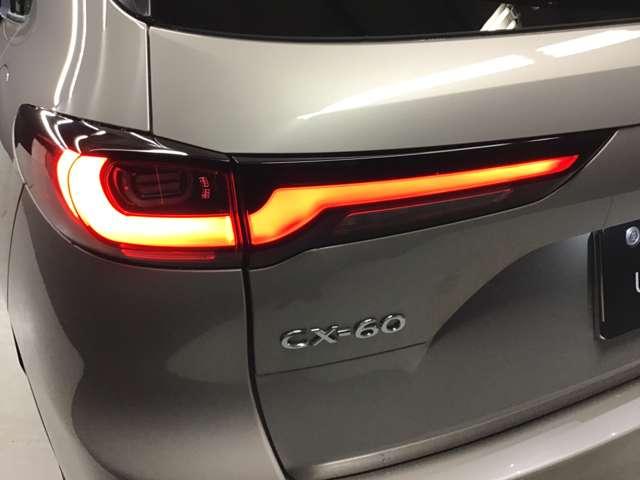 ＣＸ－６０ ３．３　ＸＤ　エクスクルーシブ　モード　ディーゼルターボ　ナビ　ＣａｒＰｌａｙ対応　全方位モニタ　衝突軽減　ＬＥＤ　フルセグＴＶ　パワーシート　ＵＳＢ　ＥＴＣ　スマートキー　クリアランスソナー　盗難防止装置　メモリーナビ　アルミホイール　シートヒーター（17枚目）