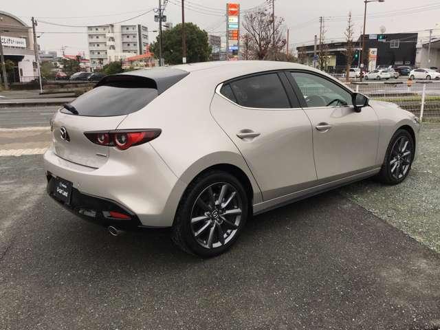 ＭＡＺＤＡ３ファストバック １．５　１５Ｓ　ツーリング　ナビ　ＣａｒＰｌａｙ　ドラレコ　全方位モニタ　アダプティブクルーズコントロール　フルセグテレビ　３６０度モニター　スマートシティブレーキサポート　ＬＥＤライト　アイドリングストップ　ＵＳＢ　横滑り防止（8枚目）