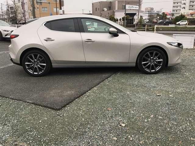 ＭＡＺＤＡ３ファストバック １．５　１５Ｓ　ツーリング　ナビ　ＣａｒＰｌａｙ　ドラレコ　全方位モニタ　アダプティブクルーズコントロール　フルセグテレビ　３６０度モニター　スマートシティブレーキサポート　ＬＥＤライト　アイドリングストップ　ＵＳＢ　横滑り防止（9枚目）