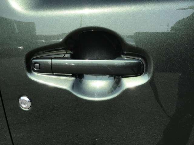 フレアクロスオーバー ６６０　ハイブリッド　ＸＳ　ナビ／全方位モニタ／衝突軽減ブレーキ／ＥＴＣ／　イモビ　横滑り防止　アダプティブクルーズ　Ｓヒーター　サイドエアバッグ　ナビ＆ＴＶ　ＡＡＣ　ＬＥＤヘッドライト　フルセグＴＶ　アルミ　キーレス　ＡＢＳ（12枚目）