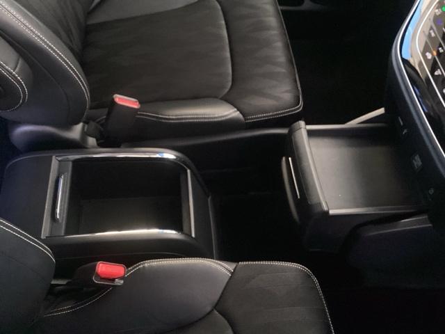 オデッセイ アブソルート・ＥＸホンダセンシング　メモリーナビ　ＥＴＣ　リアカメラ　フルセグテレビ　３６０°カメラ　横滑り防止装置　コーナーセンサー　ナビ＆ＴＶ　スマキー　サイドエアバック　エアバック　ＵＳＢ　ＡＢＳ　盗難防止　オットマン　３列シート（25枚目）