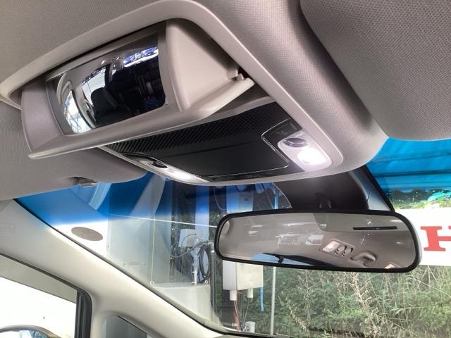 オデッセイ アブソルート・ＥＸホンダセンシング　メモリーナビ　ＥＴＣ　リアカメラ　フルセグテレビ　３６０°カメラ　横滑り防止装置　コーナーセンサー　ナビ＆ＴＶ　スマキー　サイドエアバック　エアバック　ＵＳＢ　ＡＢＳ　盗難防止　オットマン　３列シート（27枚目）