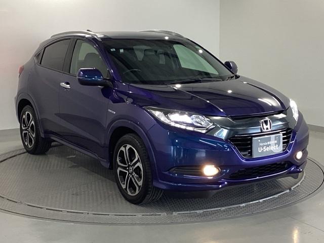 ヴェゼル ハイブリッドＺスタイルエディション　メモリーナビ　リアカメラ　ＥＴＣ　フルセグＴＶ　記録簿　横滑り防止装置　クルコン　ナビＴＶ　盗難防止装置　ＬＥＤライト　シートヒーター　スマ－トキ－　エアバッグ　キーレス　ＵＳＢ　ＡＢＳ　ＡＡＣ（7枚目）