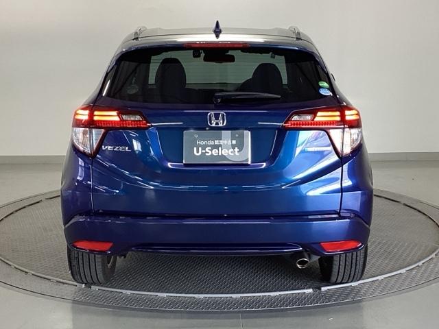 ヴェゼル ハイブリッドＺスタイルエディション　メモリーナビ　リアカメラ　ＥＴＣ　フルセグＴＶ　記録簿　横滑り防止装置　クルコン　ナビＴＶ　盗難防止装置　ＬＥＤライト　シートヒーター　スマ－トキ－　エアバッグ　キーレス　ＵＳＢ　ＡＢＳ　ＡＡＣ（9枚目）