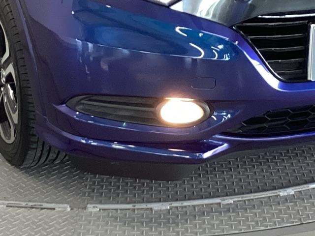 ヴェゼル ハイブリッドＺスタイルエディション　メモリーナビ　リアカメラ　ＥＴＣ　フルセグＴＶ　記録簿　横滑り防止装置　クルコン　ナビＴＶ　盗難防止装置　ＬＥＤライト　シートヒーター　スマ－トキ－　エアバッグ　キーレス　ＵＳＢ　ＡＢＳ　ＡＡＣ（24枚目）