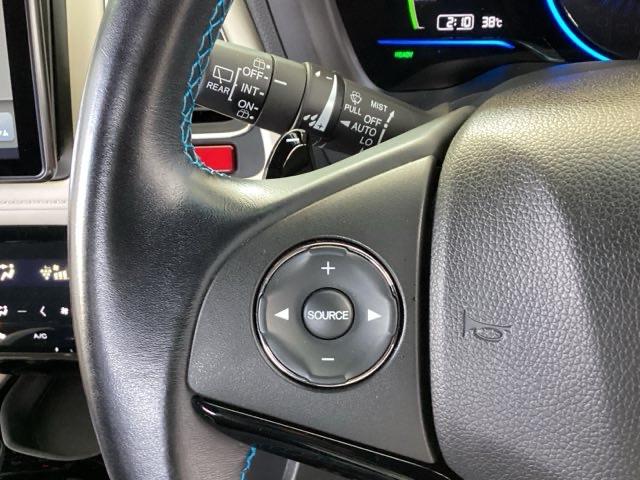 ヴェゼル ハイブリッドＺスタイルエディション　メモリーナビ　リアカメラ　ＥＴＣ　フルセグＴＶ　記録簿　横滑り防止装置　クルコン　ナビＴＶ　盗難防止装置　ＬＥＤライト　シートヒーター　スマ－トキ－　エアバッグ　キーレス　ＵＳＢ　ＡＢＳ　ＡＡＣ（42枚目）