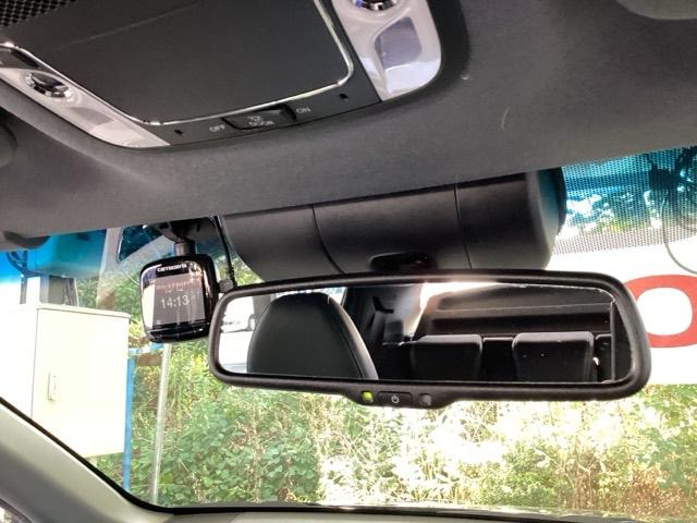 ヴェゼル ハイブリッドＺスタイルエディション　メモリーナビ　リアカメラ　ＥＴＣ　フルセグＴＶ　記録簿　横滑り防止装置　クルコン　ナビＴＶ　盗難防止装置　ＬＥＤライト　シートヒーター　スマ－トキ－　エアバッグ　キーレス　ＵＳＢ　ＡＢＳ　ＡＡＣ（49枚目）