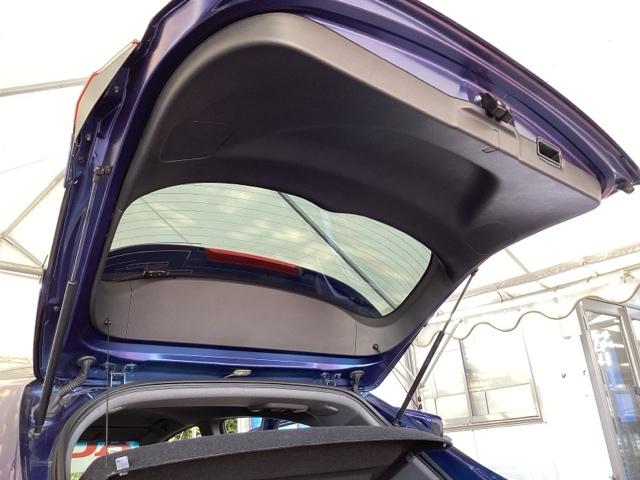 ヴェゼル ハイブリッドＺスタイルエディション　メモリーナビ　リアカメラ　ＥＴＣ　フルセグＴＶ　記録簿　横滑り防止装置　クルコン　ナビＴＶ　盗難防止装置　ＬＥＤライト　シートヒーター　スマ－トキ－　エアバッグ　キーレス　ＵＳＢ　ＡＢＳ　ＡＡＣ（67枚目）