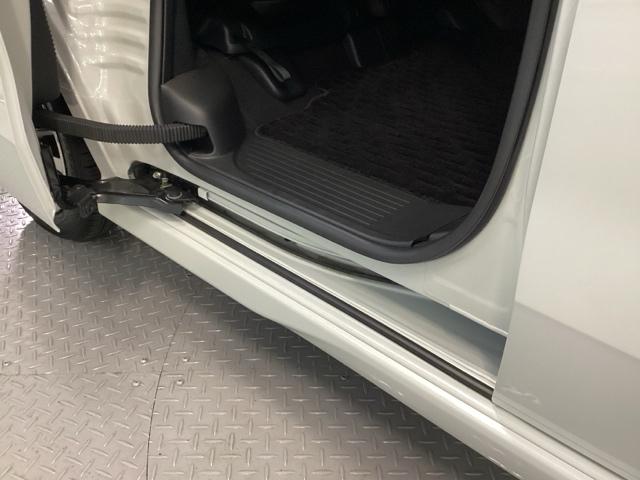 N-BOXカスタム ベースグレード 試乗車 メモリーナビ ドラレコ ETC USB接続 CMBS Dレコ ベンチシート オートエアコン スマートキ LED 盗難防止装置 クルコン バックカメラ フルセグTV パワーステアリング ESC(31枚目)