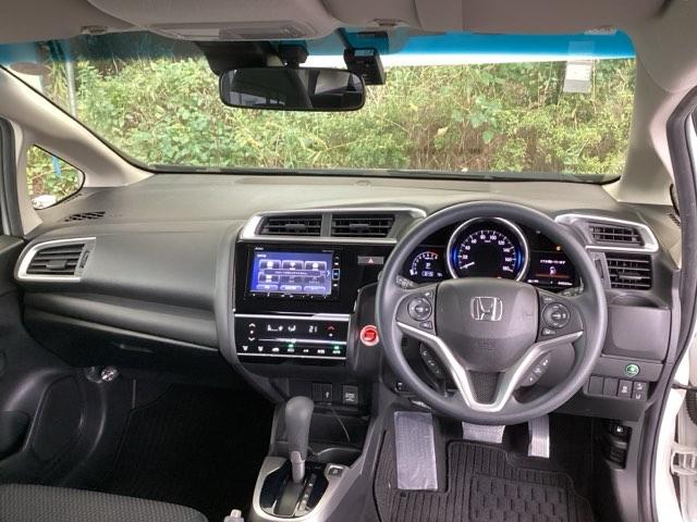 フィット １３Ｇ・Ｌホンダセンシング　純正メモリーナビ　ドラレコ　リアカメラ　地デジフルセグＴＶ　ＥＴＣ車載器　ＤＶＤ再生可　ナビ＆ＴＶ　サイドカーテンエアバック　Ｄレコ　ＵＳＢ　エアバック　パワーウインドウ　記録簿　キーフリーシステム（2枚目）