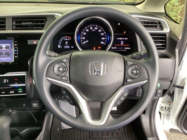 フィット １３Ｇ・Ｌホンダセンシング　純正メモリーナビ　ドラレコ　リアカメラ　地デジフルセグＴＶ　ＥＴＣ車載器　ＤＶＤ再生可　ナビ＆ＴＶ　サイドカーテンエアバック　Ｄレコ　ＵＳＢ　エアバック　パワーウインドウ　記録簿　キーフリーシステム（14枚目）