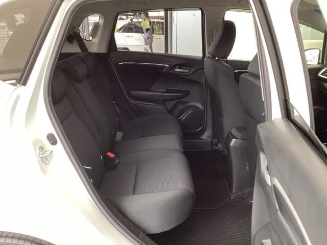 フィット １３Ｇ・Ｌホンダセンシング　純正メモリーナビ　ドラレコ　リアカメラ　地デジフルセグＴＶ　ＥＴＣ車載器　ＤＶＤ再生可　ナビ＆ＴＶ　サイドカーテンエアバック　Ｄレコ　ＵＳＢ　エアバック　パワーウインドウ　記録簿　キーフリーシステム（17枚目）