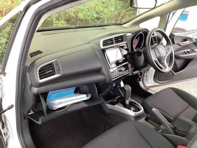 フィット １３Ｇ・Ｌホンダセンシング　純正メモリーナビ　ドラレコ　リアカメラ　地デジフルセグＴＶ　ＥＴＣ車載器　ＤＶＤ再生可　ナビ＆ＴＶ　サイドカーテンエアバック　Ｄレコ　ＵＳＢ　エアバック　パワーウインドウ　記録簿　キーフリーシステム（34枚目）