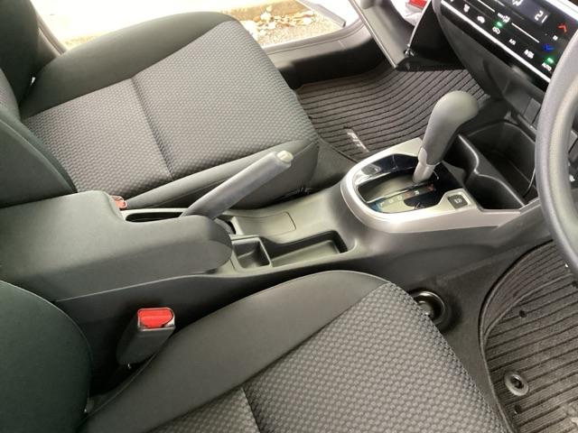 フィット １３Ｇ・Ｌホンダセンシング　純正メモリーナビ　ドラレコ　リアカメラ　地デジフルセグＴＶ　ＥＴＣ車載器　ＤＶＤ再生可　ナビ＆ＴＶ　サイドカーテンエアバック　Ｄレコ　ＵＳＢ　エアバック　パワーウインドウ　記録簿　キーフリーシステム（39枚目）