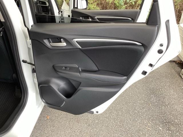 フィット １３Ｇ・Ｌホンダセンシング　純正メモリーナビ　ドラレコ　リアカメラ　地デジフルセグＴＶ　ＥＴＣ車載器　ＤＶＤ再生可　ナビ＆ＴＶ　サイドカーテンエアバック　Ｄレコ　ＵＳＢ　エアバック　パワーウインドウ　記録簿　キーフリーシステム（60枚目）