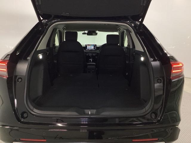 ヴェゼル ｅ：ＨＥＶＺ　メモリーナビ　ドラレコ　ＥＴＣ　リアカメラ　衝突回避支援ブレーキ機能　スマキ　Ｐトランク　フルオートエアコン　Ｄレコ　エアバッグ　両席エアバック　Ｒカメ　パワーウィンドウ　ＬＥＤランプ　ソナー　ＵＳＢ（23枚目）