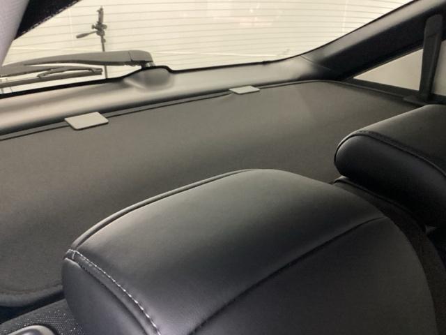 ヴェゼル ｅ：ＨＥＶＺ　メモリーナビ　ドラレコ　ＥＴＣ　リアカメラ　衝突回避支援ブレーキ機能　スマキ　Ｐトランク　フルオートエアコン　Ｄレコ　エアバッグ　両席エアバック　Ｒカメ　パワーウィンドウ　ＬＥＤランプ　ソナー　ＵＳＢ（33枚目）