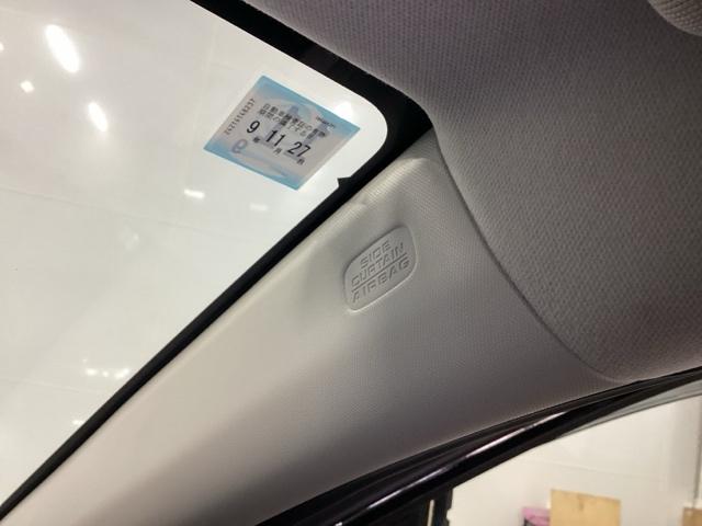 ヴェゼル ｅ：ＨＥＶＺ　メモリーナビ　ドラレコ　ＥＴＣ　リアカメラ　衝突回避支援ブレーキ機能　スマキ　Ｐトランク　フルオートエアコン　Ｄレコ　エアバッグ　両席エアバック　Ｒカメ　パワーウィンドウ　ＬＥＤランプ　ソナー　ＵＳＢ（40枚目）