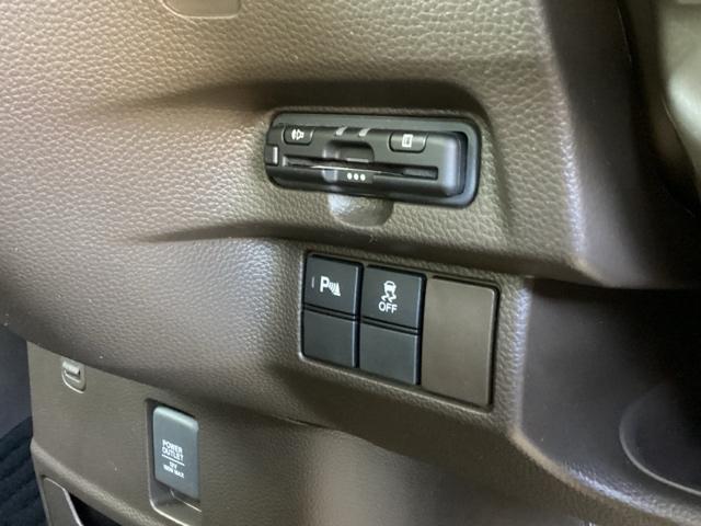 Ｎ－ＢＯＸ Ｌ　純正ナビ　フルセグ　リアカメラ　衝突回避支援ブレーキ　Ｉ－ＳＴＯＰ　クリソナ　ドラレコ付　ＰＷ　パワステ　Ｓヒーター　スマ－トキ－　Ｂカメ　地デジＴＶ　ナビ＆ＴＶ　横滑り防止　ＥＴＣ車載器　ＤＶＤ（15枚目）