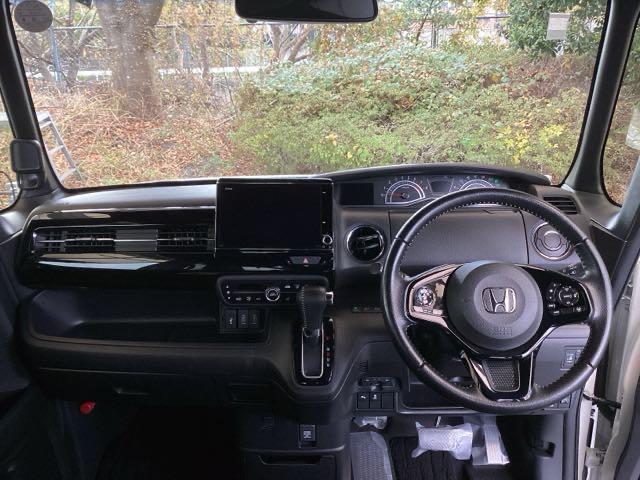 N-BOXカスタム Lターボ 純正ナビ フルセグ リアカメラ 地デジチューナー 衝突軽減ブレーキサポート LEDヘッドライ アイドリングS ターボエンジン PS カーテンエアバック シートヒータ エアバック USB AAC ABS(3枚目)