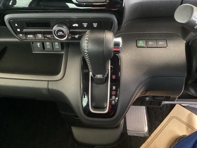 N-BOXカスタム Lターボ 純正ナビ フルセグ リアカメラ 地デジチューナー 衝突軽減ブレーキサポート LEDヘッドライ アイドリングS ターボエンジン PS カーテンエアバック シートヒータ エアバック USB AAC ABS(14枚目)