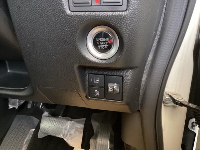 N-BOXカスタム Lターボ 純正ナビ フルセグ リアカメラ 地デジチューナー 衝突軽減ブレーキサポート LEDヘッドライ アイドリングS ターボエンジン PS カーテンエアバック シートヒータ エアバック USB AAC ABS(17枚目)