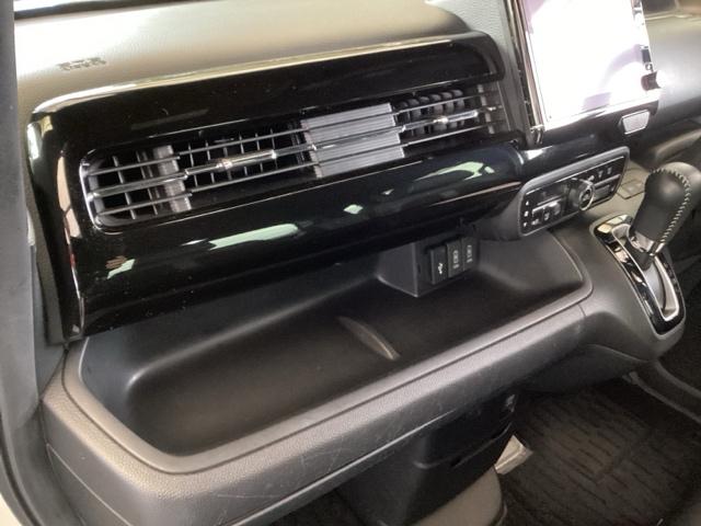 N-BOXカスタム Lターボ 純正ナビ フルセグ リアカメラ 地デジチューナー 衝突軽減ブレーキサポート LEDヘッドライ アイドリングS ターボエンジン PS カーテンエアバック シートヒータ エアバック USB AAC ABS(44枚目)