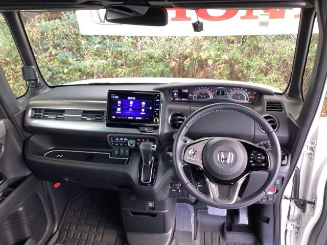 Ｎ－ＢＯＸカスタム Ｌターボスタイル＋ブラック　ナビ　リヤカメラ　スマートキー　ベンチＳ　ターボエンジン　スマ－トキ－　エアバック　横滑り防止機能　Ｄレコ　クルーズコントロール　助手席エアバッグ　地デジ　セキュリティアラーム　ＬＥＤライト　ＡＡＣ（2枚目）