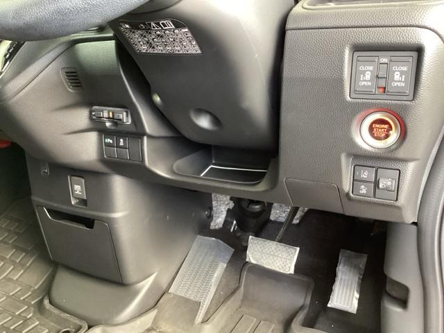 Ｎ－ＢＯＸカスタム Ｌターボスタイル＋ブラック　ナビ　リヤカメラ　スマートキー　ベンチＳ　ターボエンジン　スマ－トキ－　エアバック　横滑り防止機能　Ｄレコ　クルーズコントロール　助手席エアバッグ　地デジ　セキュリティアラーム　ＬＥＤライト　ＡＡＣ（15枚目）