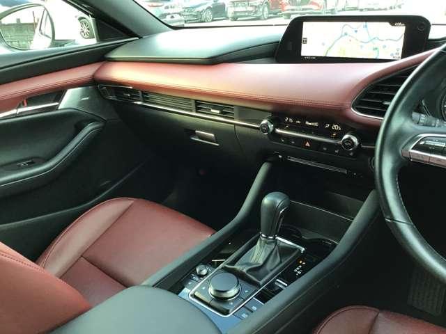 MAZDA3ファストバック 2.0 20S プロアクティブ ツーリング セレクション BOSEサウンドシステム ナビ ETC 前後ド Pシート レーダークルーズ キーレス 衝突被害軽減ブレーキ シートヒーター DVD再生 スマートキー バックカメラ オートハイビーム クリアランスソナー(15枚目)