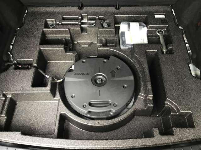 CX-60 3.3 XDハイブリッド プレミアム モダン ディーゼルター 大型サンルーフ BOSEサウンドシステム 衝突軽減装置 パワーバックドア パノラマルーフ 横滑り防止装置 ヒーター バックカメラ 4WD スマートキー パワーシート Bluetooth USB ABS(12枚目)