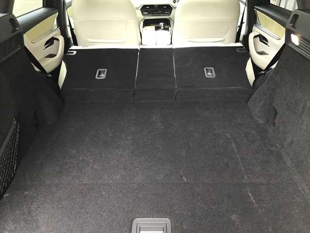 CX-60 3.3 XDハイブリッド プレミアム モダン ディーゼルター 大型サンルーフ BOSEサウンドシステム 衝突軽減装置 パワーバックドア パノラマルーフ 横滑り防止装置 ヒーター バックカメラ 4WD スマートキー パワーシート Bluetooth USB ABS(13枚目)