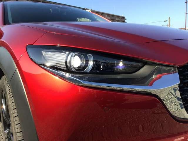 ＣＸ－３０ ２．０　２０Ｓ　ブラックトーンエディション　ナビ　ＥＴＣ　前後ドラレコ　全方位モニター　クリアランスソナ－　スマートブレーキ　Ｂカメラ　ＡＣＣ　スマートキー　パワーバックドア　アルミホイール　Ｂｌｕｅｔｏｏｔｈ　オートマチックハイビーム（5枚目）