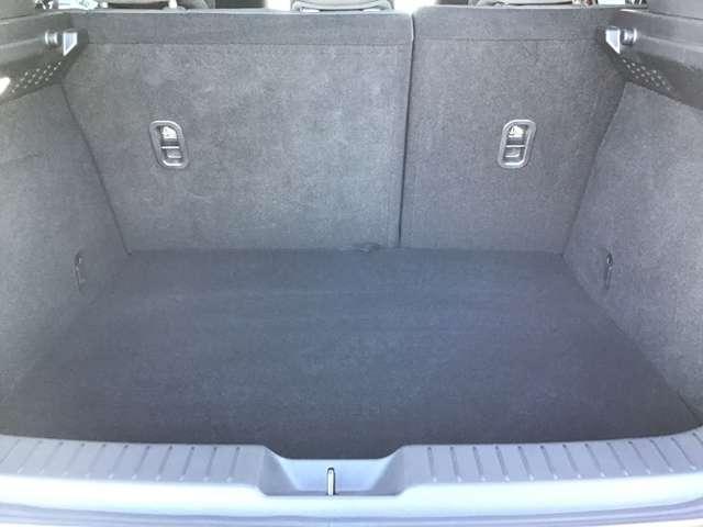 ＣＸ－３０ ２．０　２０Ｓ　ブラックトーンエディション　ナビ　ＥＴＣ　前後ドラレコ　全方位モニター　クリアランスソナ－　スマートブレーキ　Ｂカメラ　ＡＣＣ　スマートキー　パワーバックドア　アルミホイール　Ｂｌｕｅｔｏｏｔｈ　オートマチックハイビーム（7枚目）